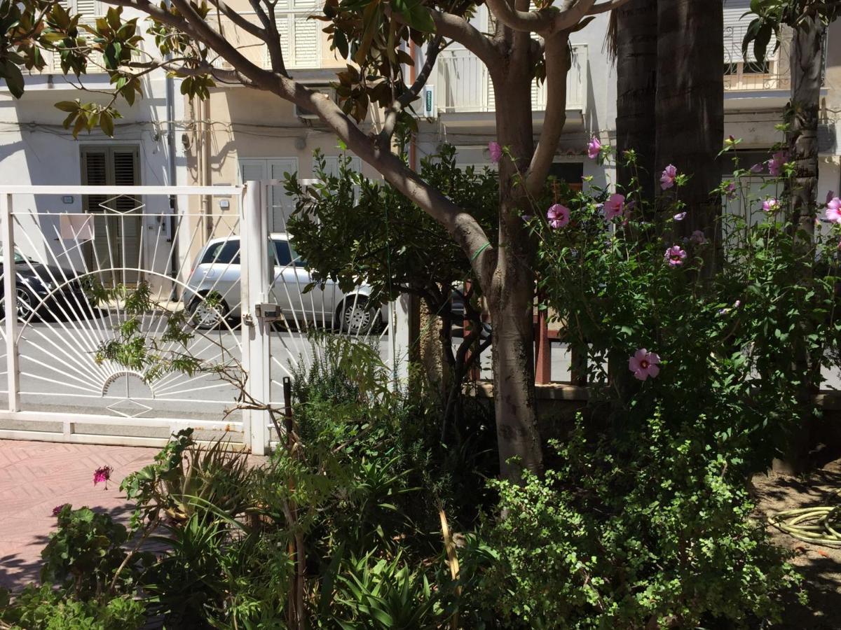 Le Zagare Apartments Sant'Alessio Siculo Exterior photo