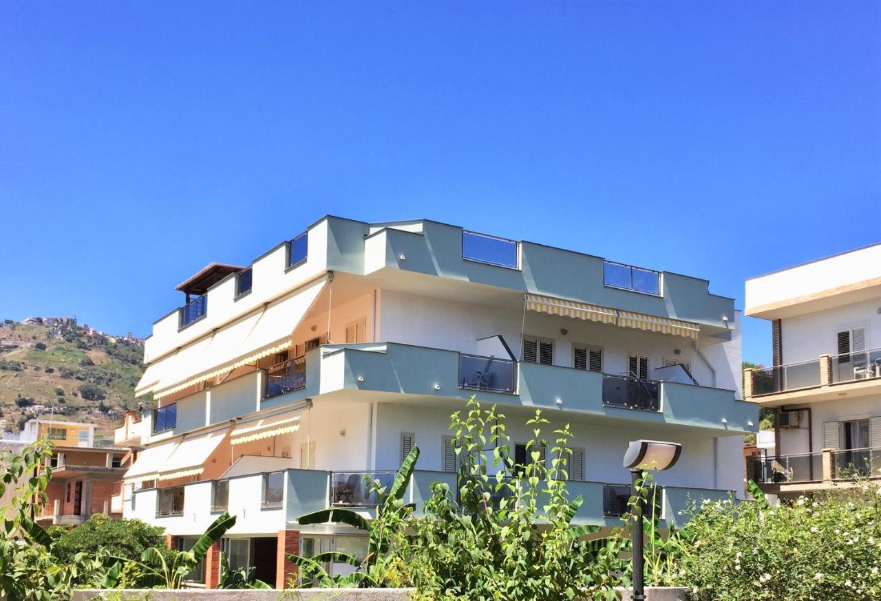 Le Zagare Apartments Sant'Alessio Siculo Exterior photo