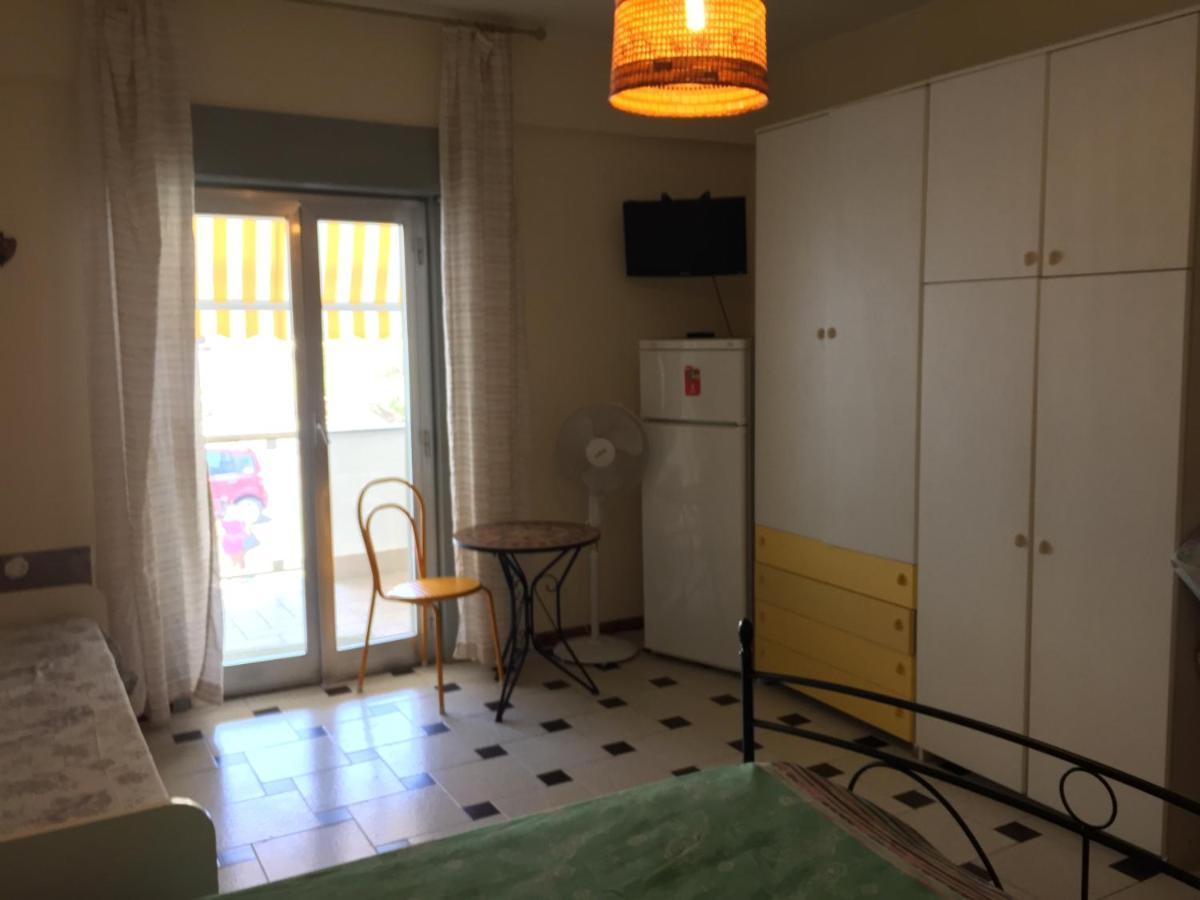 Le Zagare Apartments Sant'Alessio Siculo Exterior photo